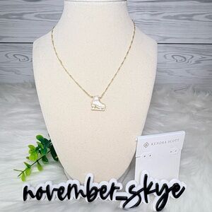 Kendra Scott Ice Skate Gold Short Pendant Necklace
